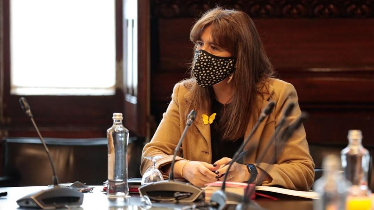 Laura Borràs presidiendo la Mesa del Parlament, en una foto de archivo.