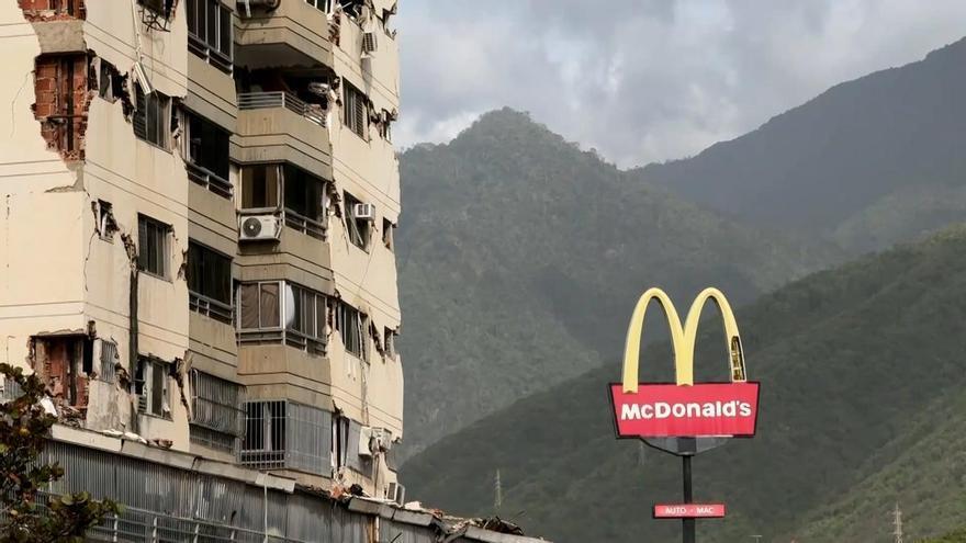 Así es el McDonald's convertido en hospital tras los terremotos en Venezuela