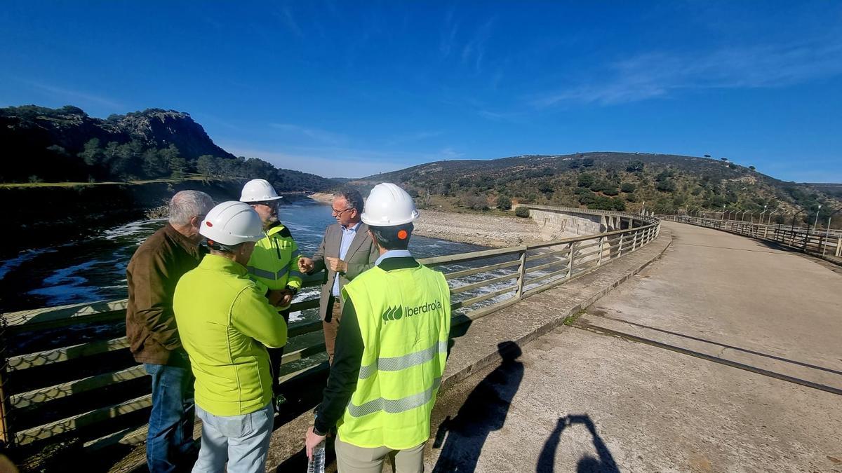Visita al proyecto que se acomete en el embalse de Torrejón.