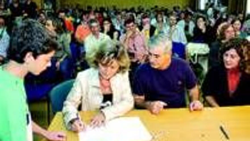 Firma del ´Compromiso con la educación´