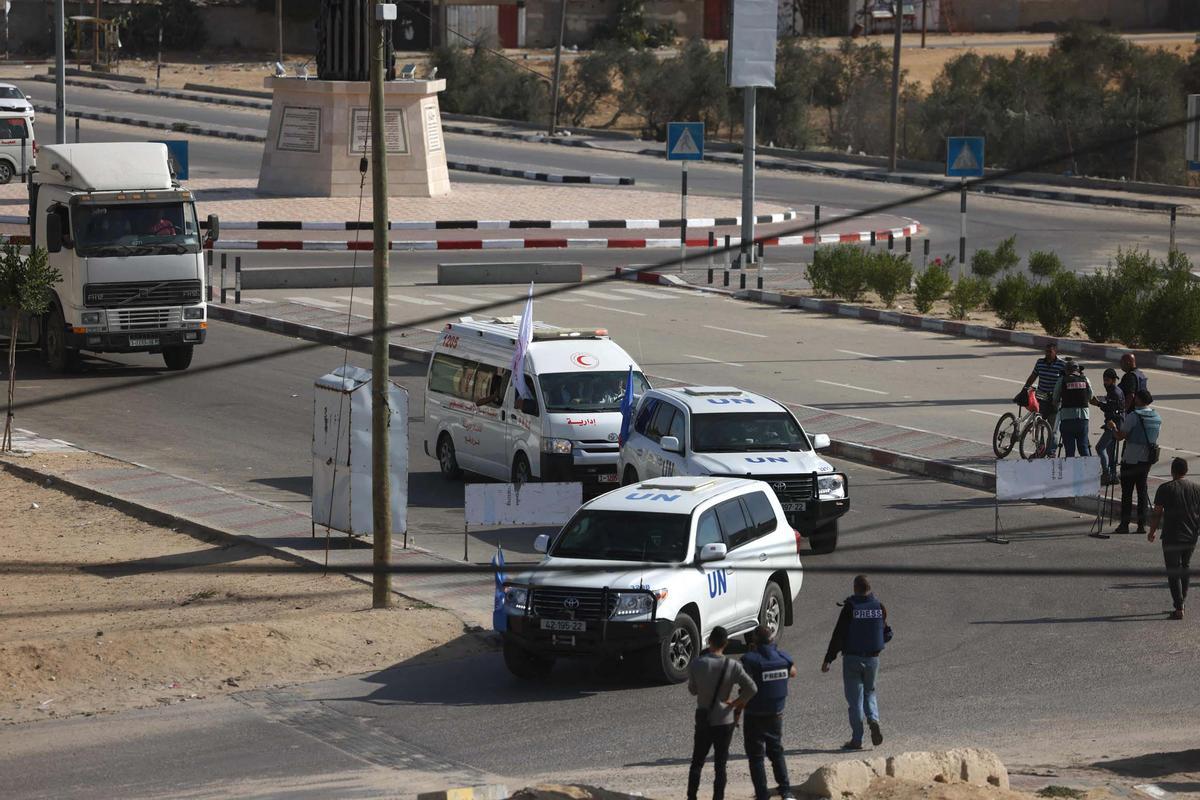 El cruce de Rafah, abierto: entran los primeros camiones de ayuda humanitaria a Gaza