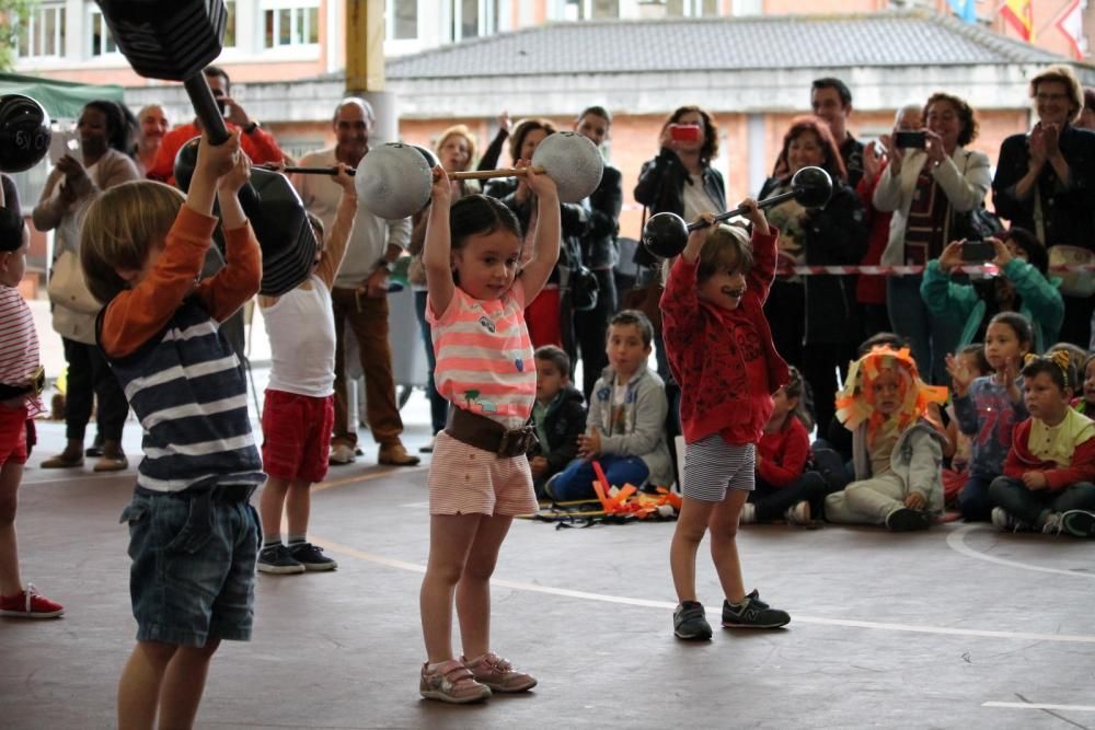 Un circo en el colegio Laviada