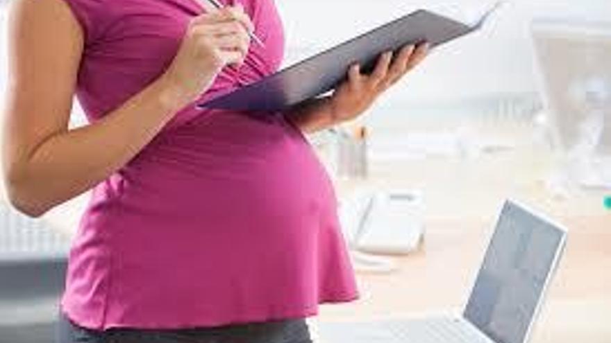 Las funcionarias autonómicas embarazadas tendrán permiso a partir de la semana 37