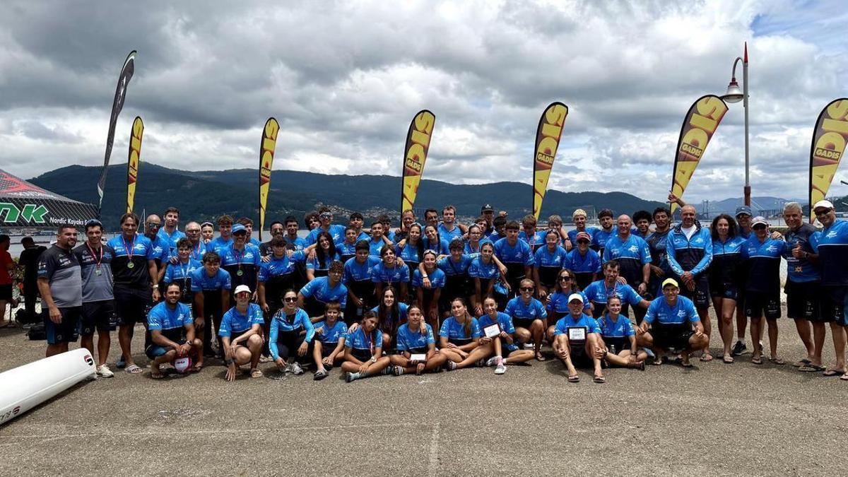 El Club Piragüismo Marlines de Lanzarote se proclama triple campeón y suma 42 medallas en la Copa de España de Kayak de Mar