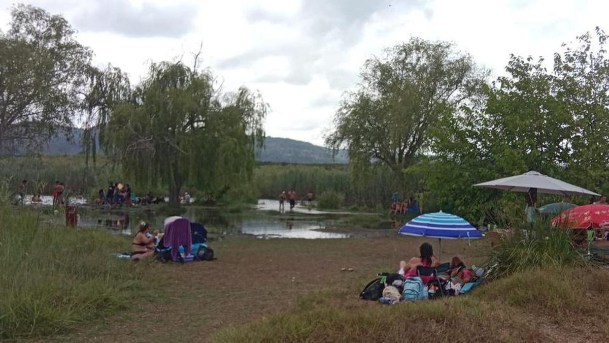 Una imagen del área recreativa de l'Assut el domingo.
