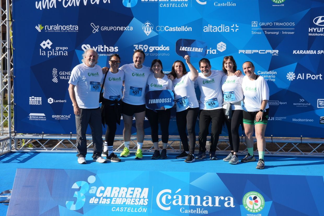 Búscate en las fotos de la Carrera de las Empresas en Castellón
