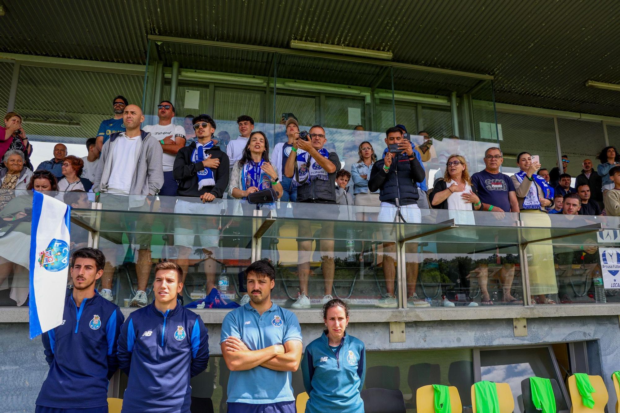 El Porto se lleva el primer título de Arousa Fútbol 7 a Portugal