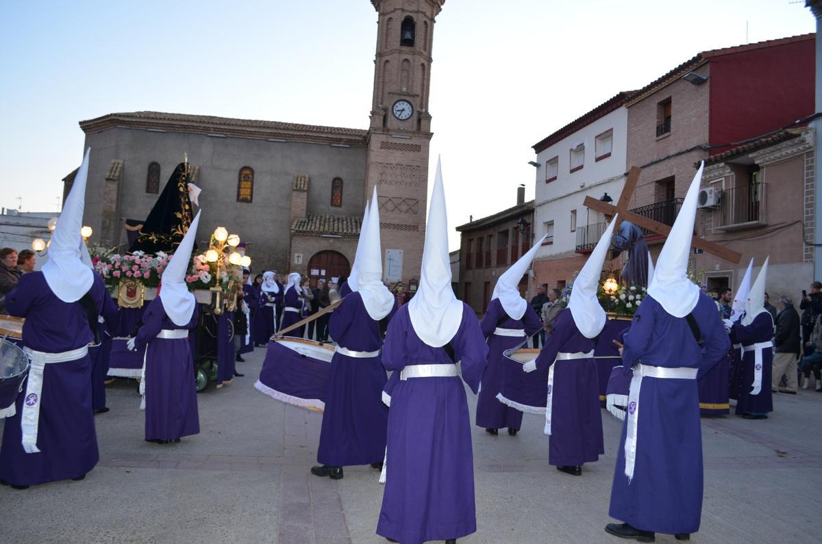 La de Pinseque une fervor, tradición y participación de los vecinos.
