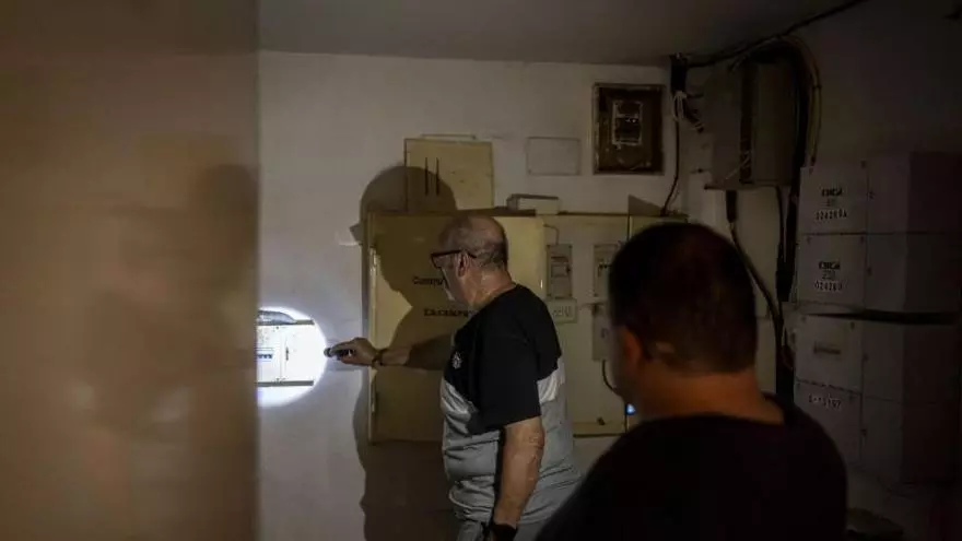 El calor extremo y el pico de consumo más alto del mes en Aragón: la tormenta perfecta que dejó a Zaragoza sin luz durante media hora