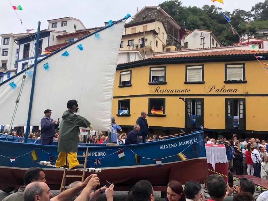 Lleno en Cudillero para escuchar el sermón de l' Amuravela