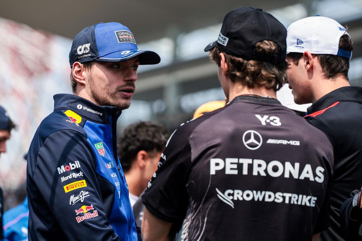 VERSTAPPEN Max (nld), Red Bull Racing Ford RB22, portrait and KIMI ANTONELLI Andrea (ita), Mercedes AMG F1 Team W16, portrait during the Formula 1 Japanese Grand Prix 2026, 3rd round of the 2026 Formula One World Championship from March 27 to 29, 2026 on the Suzuka Circuit, in Suzuka, Japan - Photo Eric Alonso / DPPI AFP7 29/03/2026 ONLY FOR USE IN SPAIN. Eric Alonso / DPPI / AFP7 / Europa Press;2026;f1;formula 1;FORMULE 1;Grand Prix;Japan;JAPON;Motorsport;Sport;SUZUKA;F1 - JAPANESE GRAND PRIX 2026