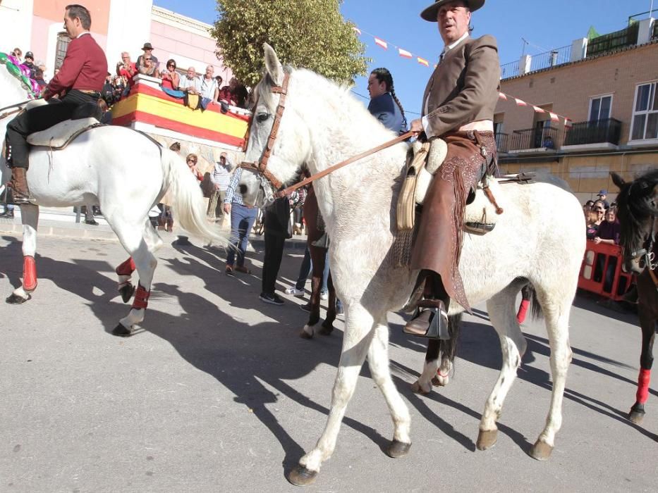 Los vecinos de Cartagena se han acercado junto a sus mascotas a recibir la bendición