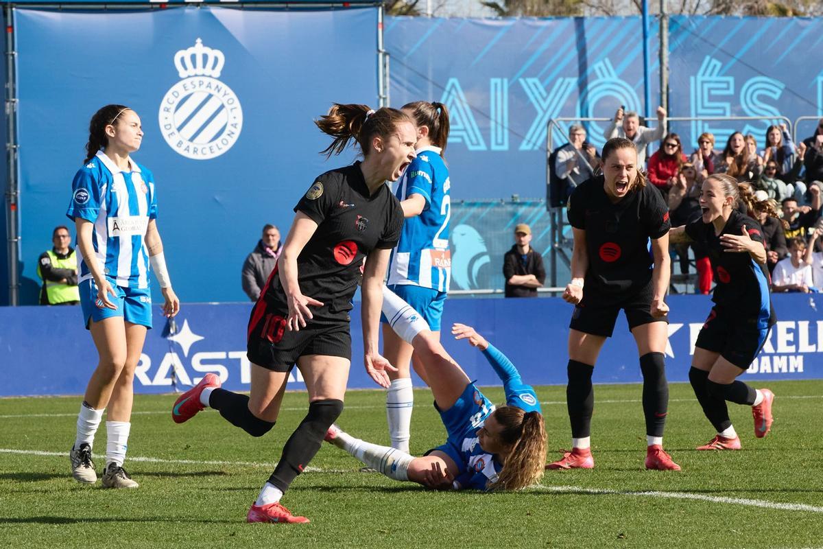 Graham Hansen celebra su gol ante el Espanyol