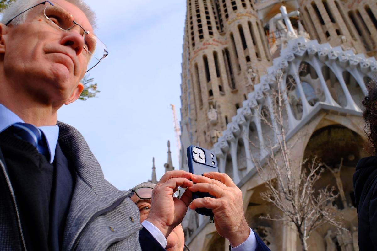 La Caravana de la Bondat de sor Lucía surt cap a Ucraïna en el quart aniversari de la guerra