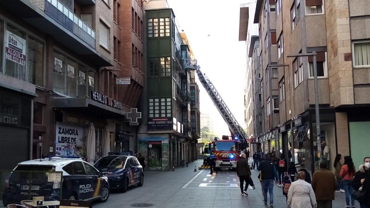 Intervención de los bomberos este viernes en Santa Clara, Zamora capital.