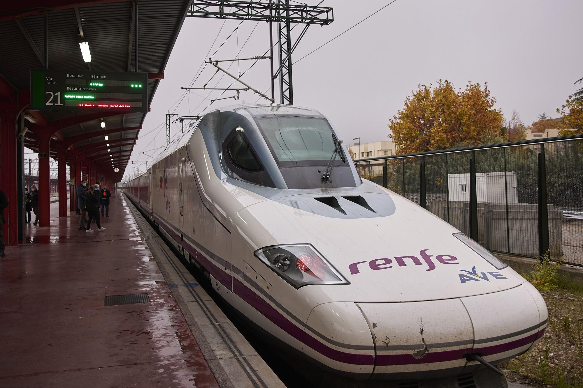 Primer viaje de prueba en la línea del AVE a Galicia