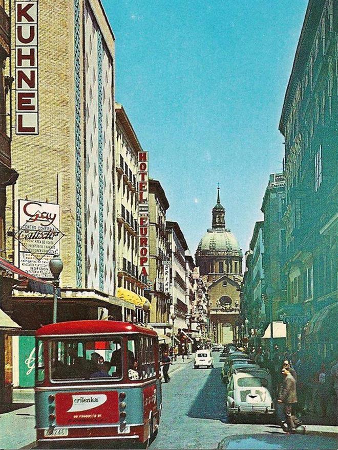 Microbús de los Tranvías de Zaragoza en calle Alfonso, 1966