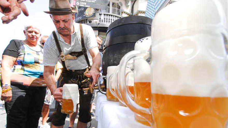 El Oktoberfest cierra su tercera edición en Vegueta tras más de 12.000 litros de cerveza