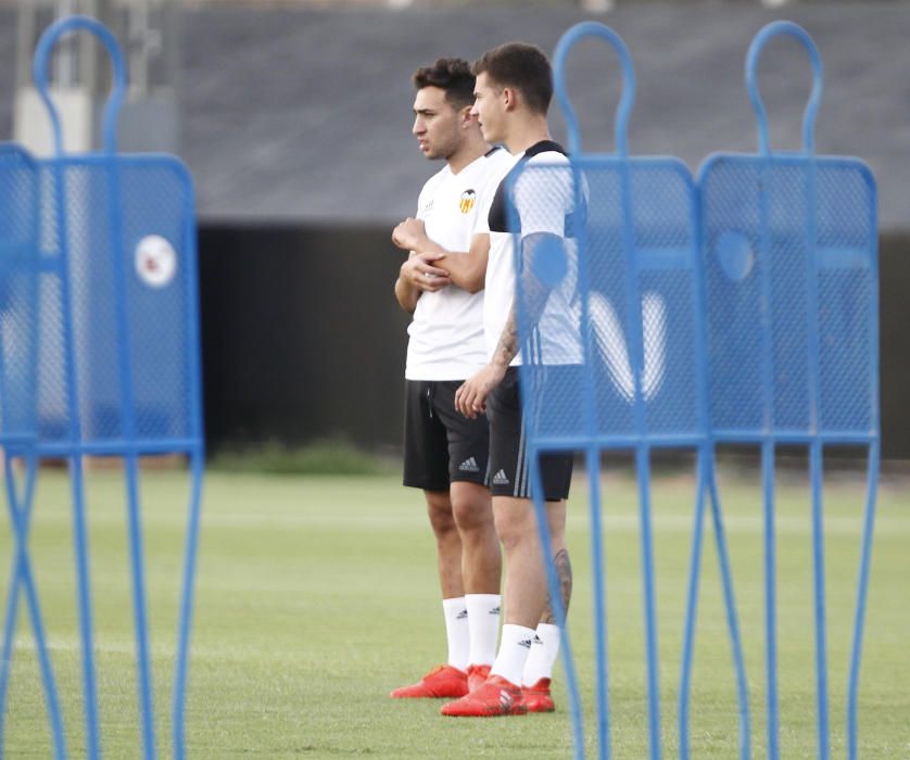 Las mejores imágenes del primer entrenamiento de Munir