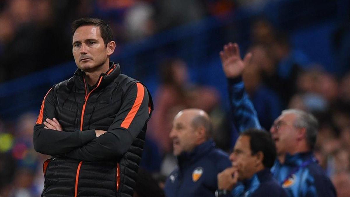 Frank Lampard no tuvo un buen debut como DT en la Champions League