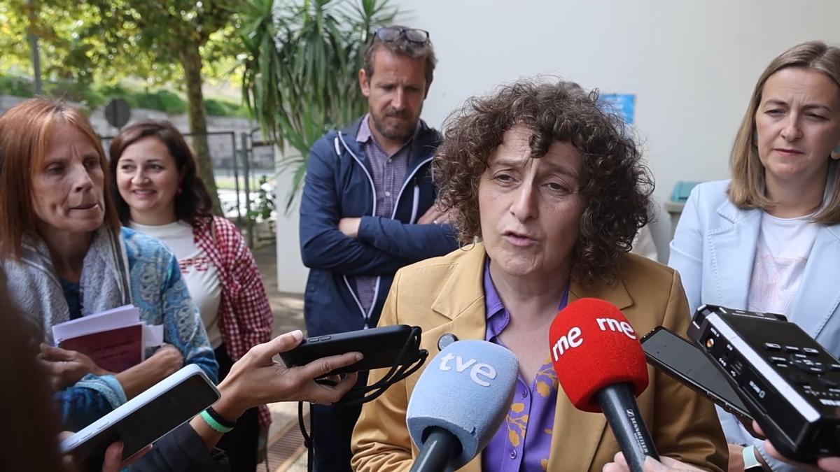 Sanmartín carga contra o PP por bloquear o pago das facturas: "Do que se trata é de afogar o goberno e págao a veciñanza"