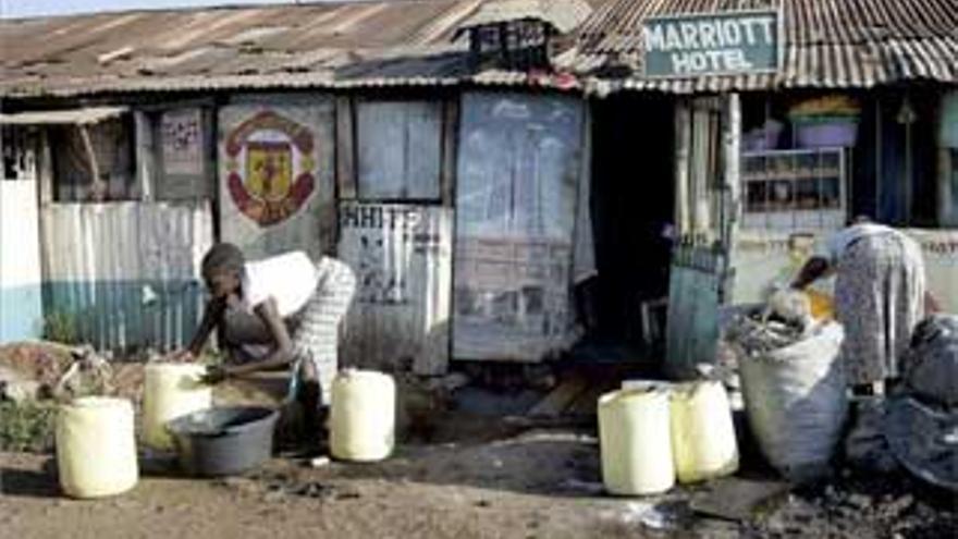 La Coca-cola es más barata que el agua en Kenia