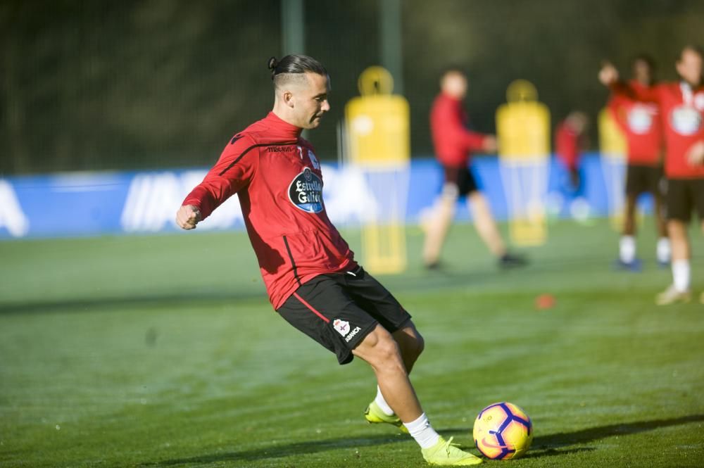 Los jugadores se han entrenado a las órdenes de Natxo González en el penúltimo entrenamiento de la semana antes del partido del sábado en Riazor.