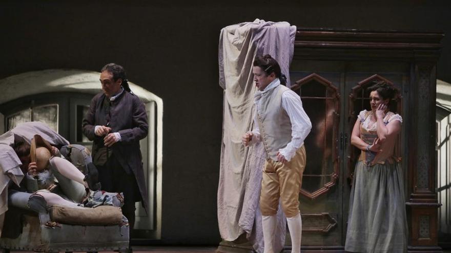 Seis minutos de aplausos elogian el estreno de ´Le nozze di Figaro´ en el Teatro Principal