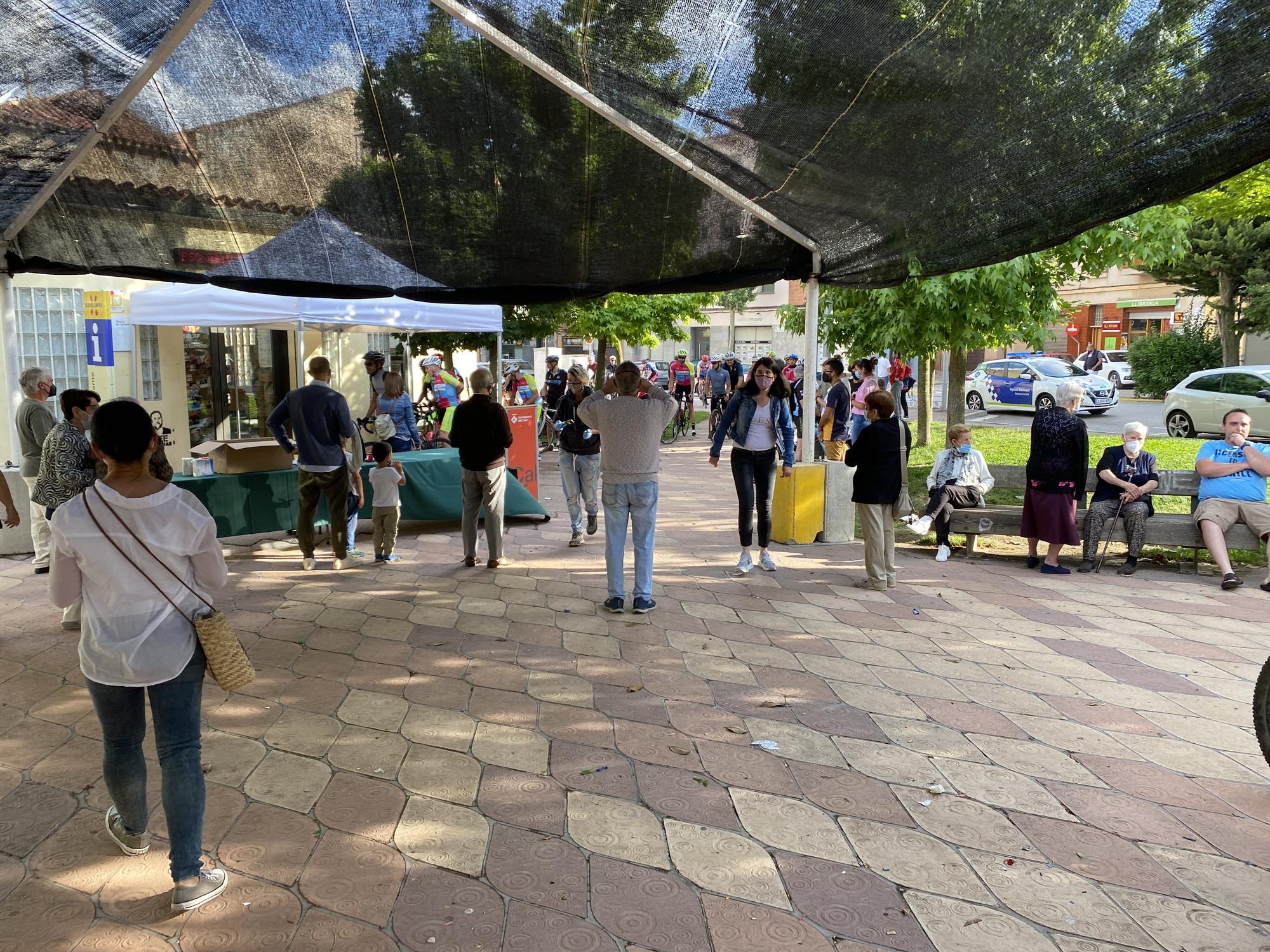 El Bike Calaf recull la flama del Canigó per a les fogueres