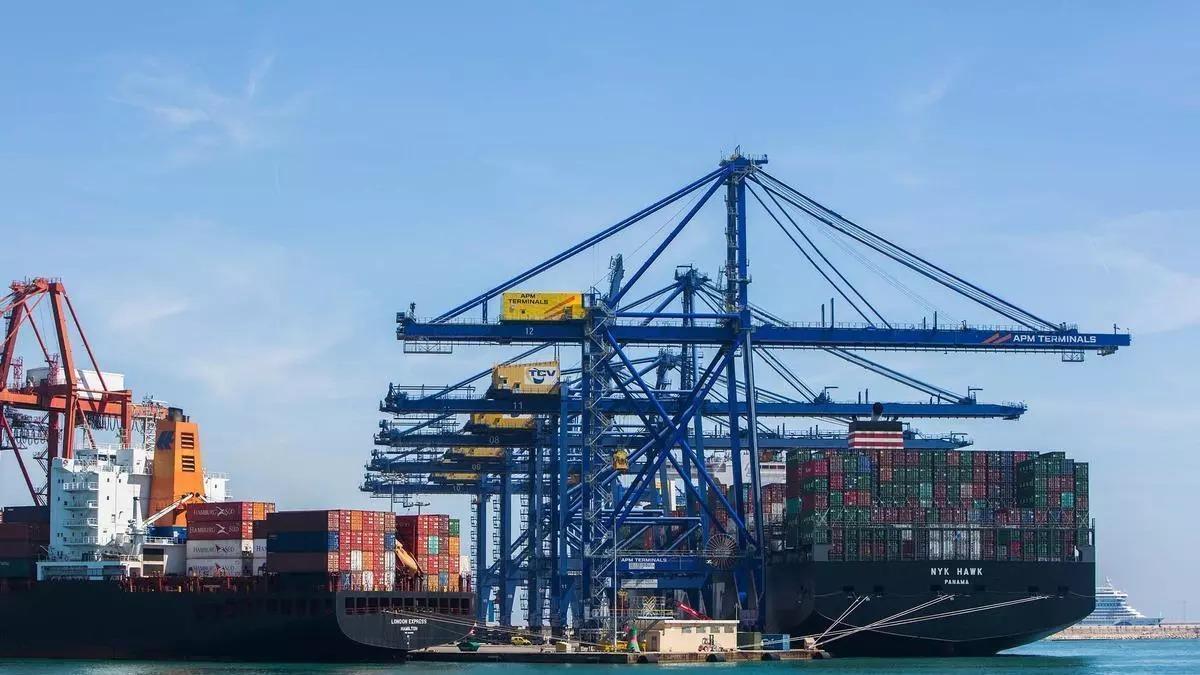 Muelle de APM Terminal Valencia en el recinto del Grao, en una imagen de archivo.