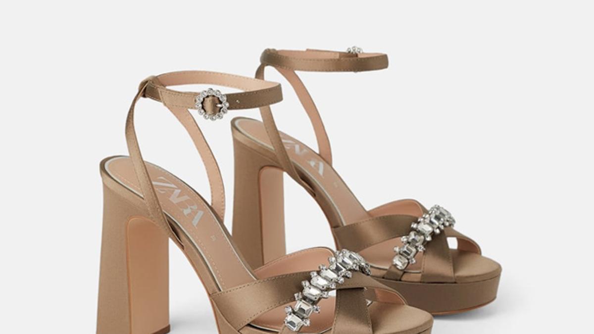 Rebajas Zara 2019, los zapatos imprescindibles, es decir, sandalias,  zapatillas, tacones y botas - Woman