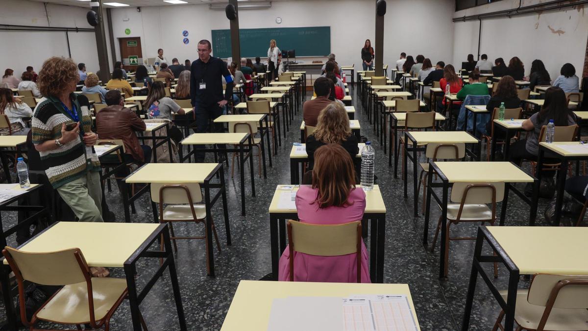 Más de 5.400 aspirantes a administrativos de la Generalitat se examinan este sábado