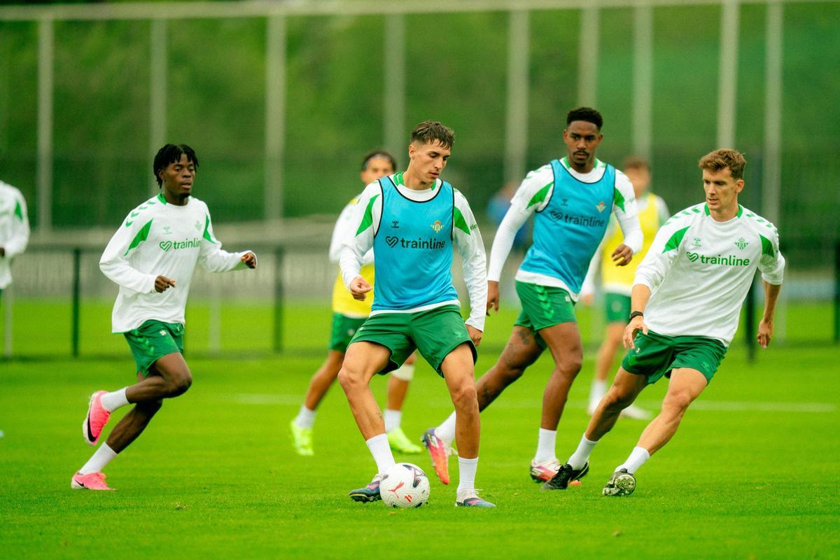 Facundo Bernal, durante el primer día de pretemporada del Betis en Alemania