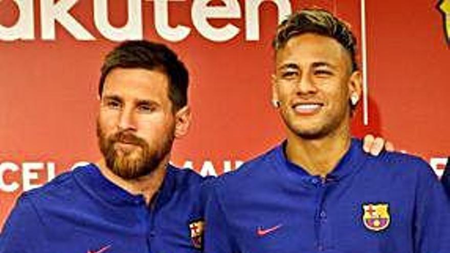 Messi i Neymar s&#039;avenen dins i fora del camp