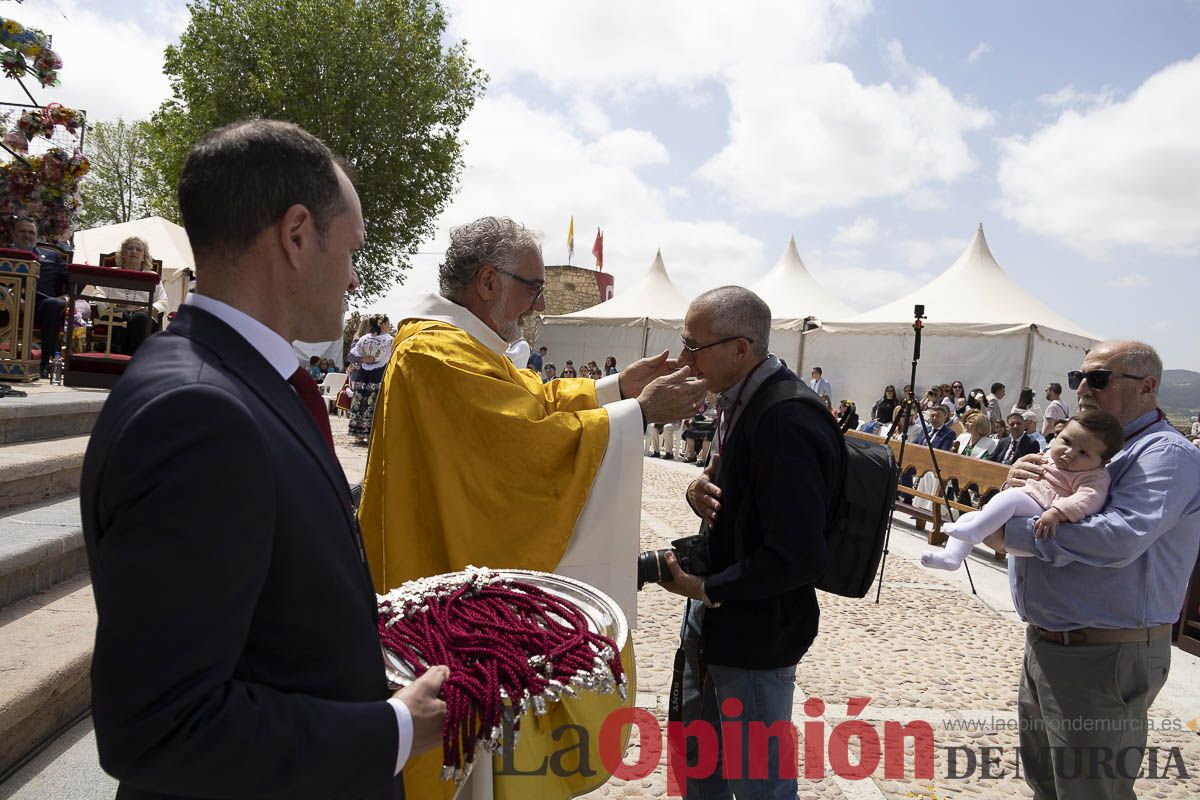 Fiestas de Caravaca | Imposición de cruces a los nuevos hermanos cofrades de la Vera Cruz