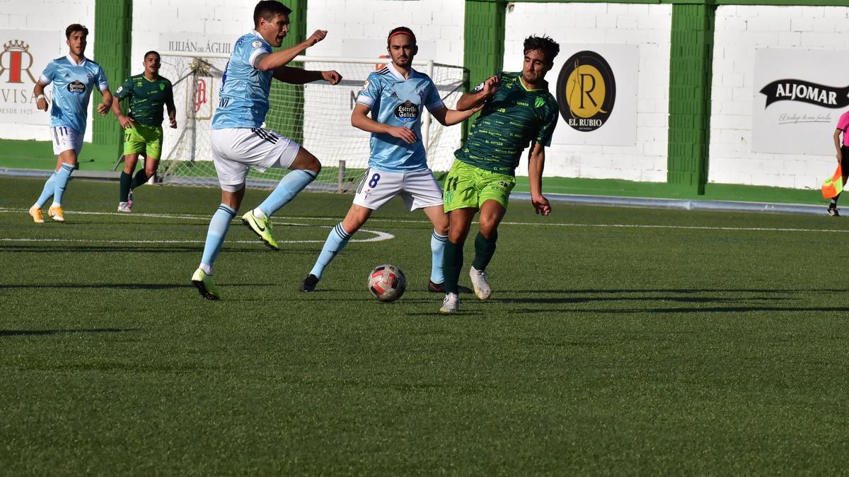 Partido de la primera vuelta entre el Celta B y el Guijuelo.