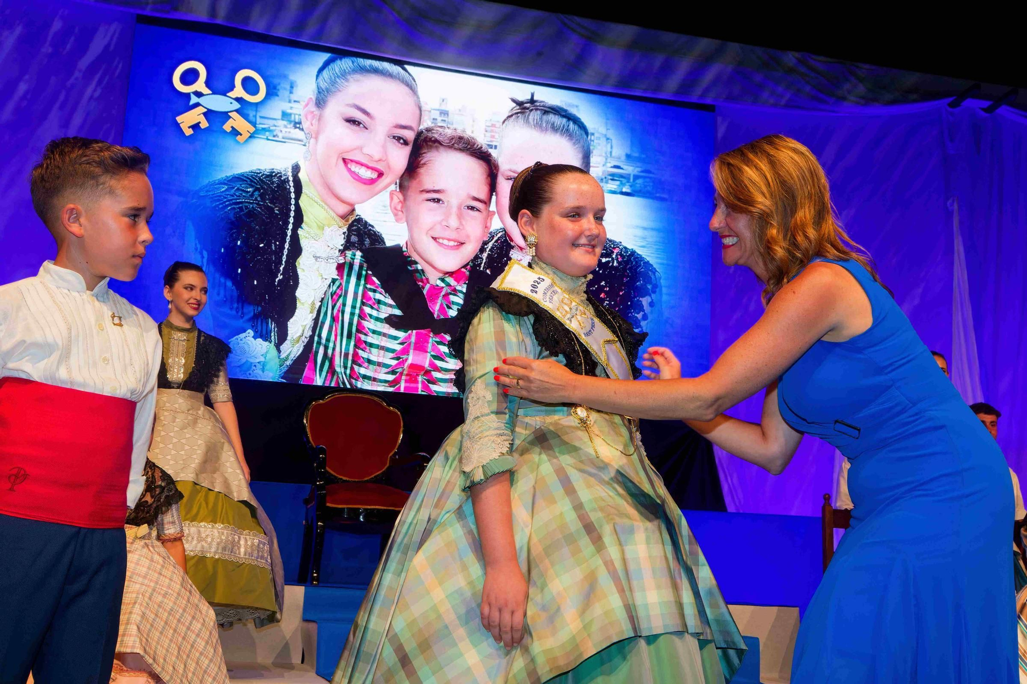 Emotiva presentación de las reinas de las fiestas de Sant Pere 2025