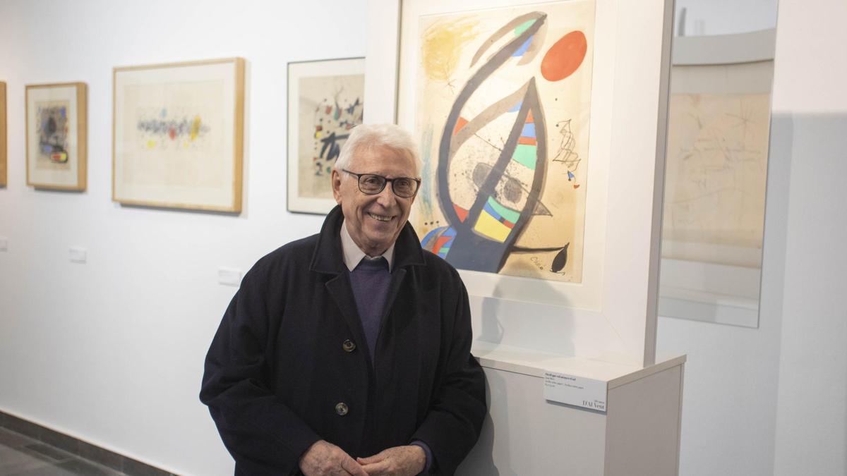 Raimon, en una exposición conmemorativa en Xàtiva.