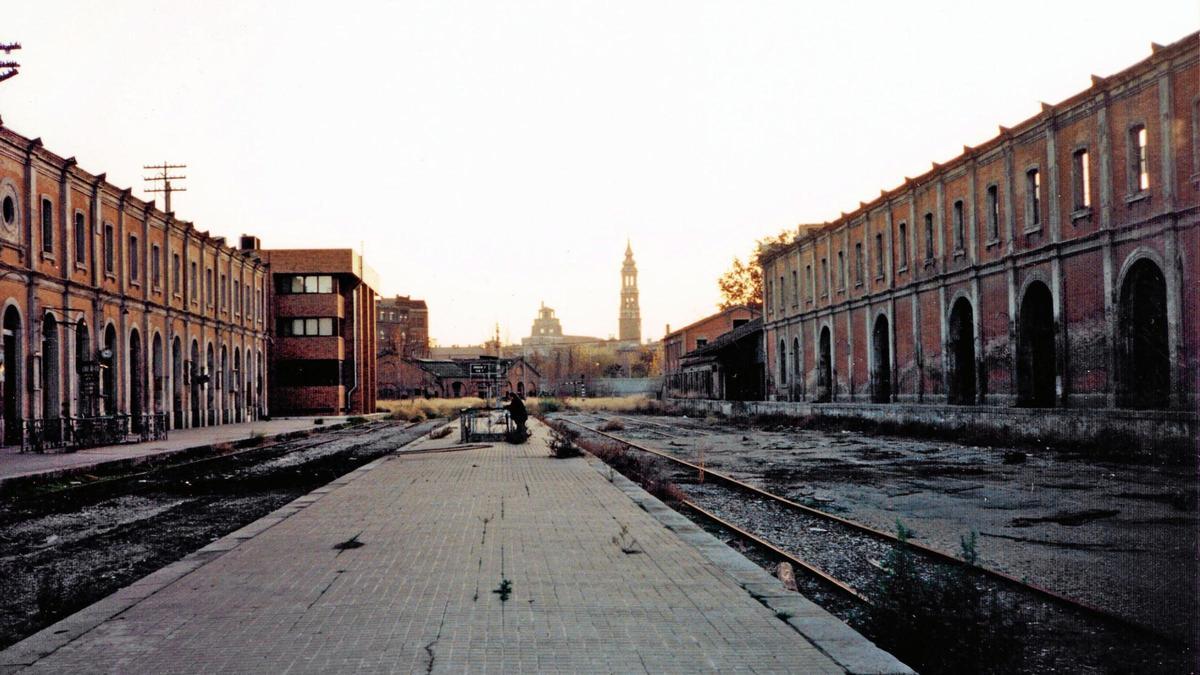 Andén central de la Estación del Norte, en el Arrabal, 1993