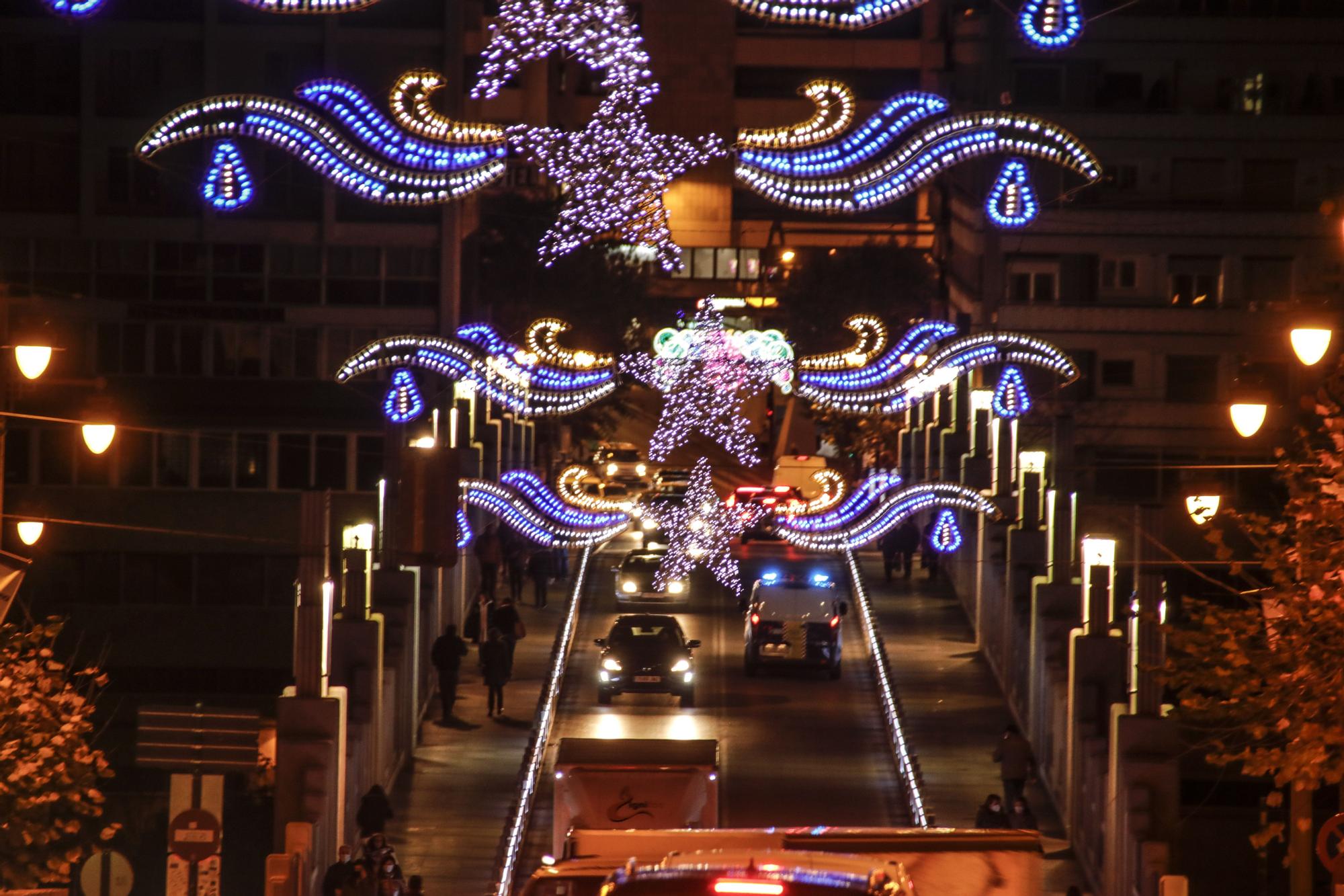 Luces de Navidad en Alcoy: La ciudad ya presume de iluminación