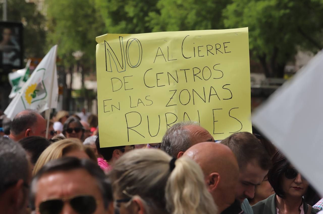 Las imágenes de la manifestación en Córdoba en defensa de la sanidad pública