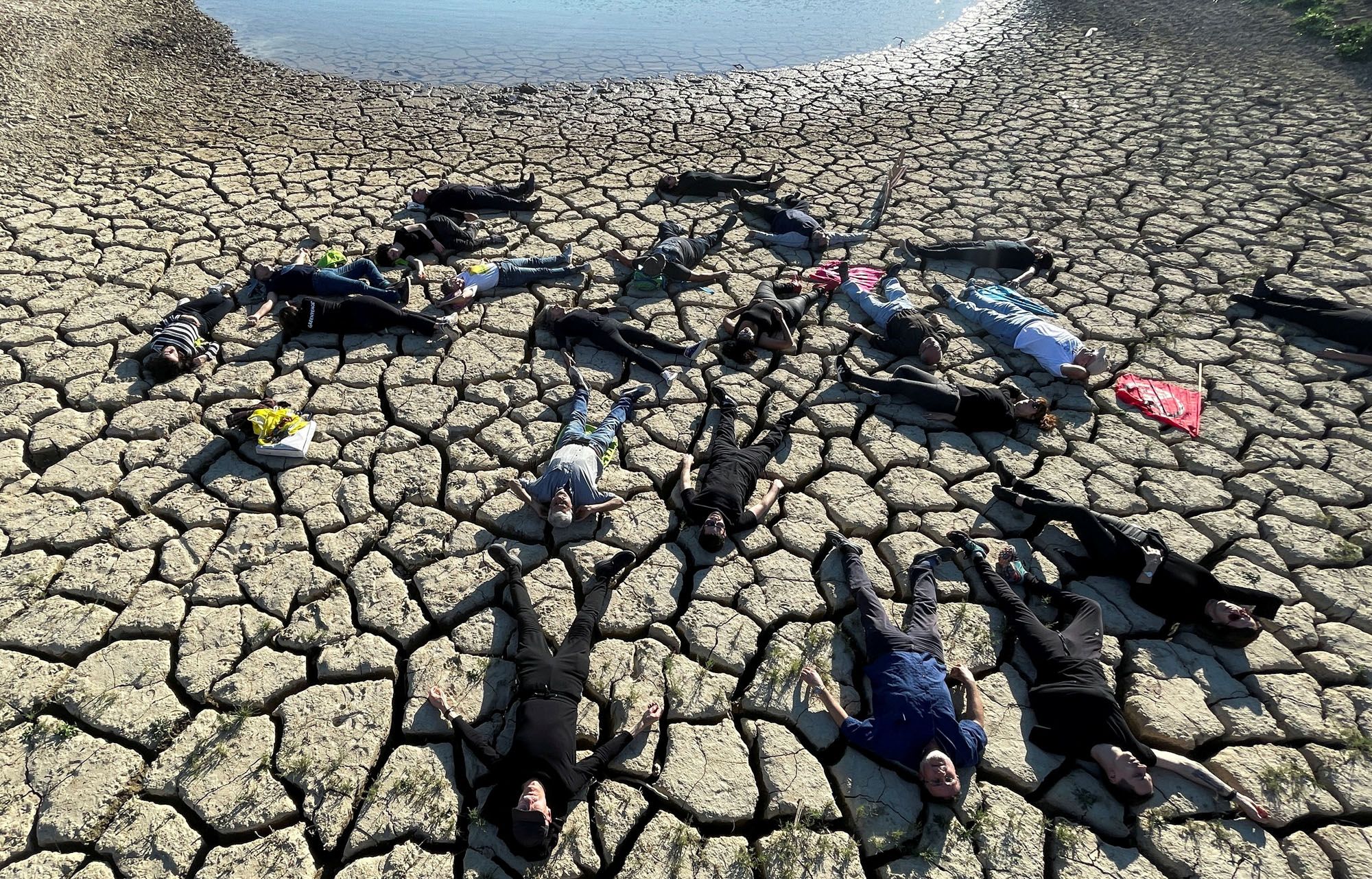 Día Mundial del Agua | Protesta de Greenpeace en el pantano de La Viñuela