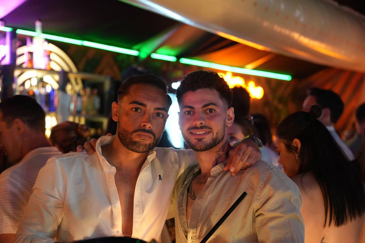El ambiente del último viernes de la Feria de San Juan de Badajoz: encuéntrate en las fotos
