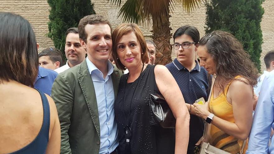 María Dolores Fernández Gálvez estuvo apoyando hace unos días al candidato para presidir el PP Pablo Casado.