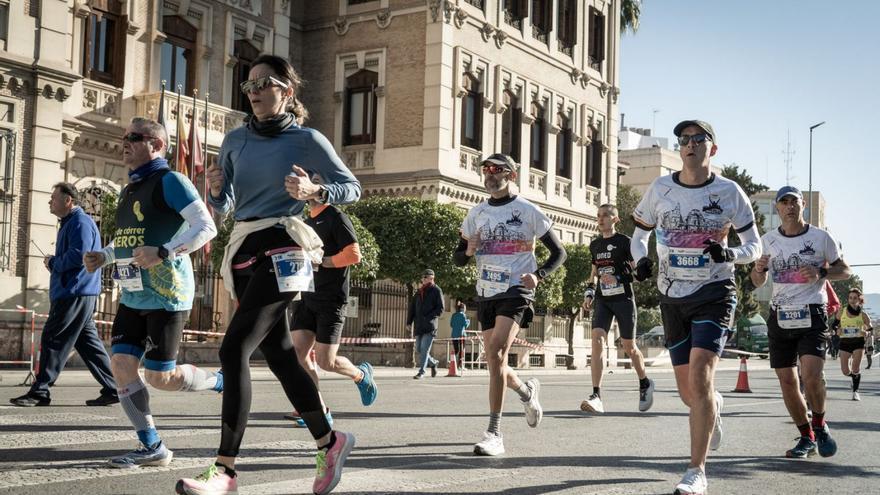 Participantes en la pasada edición de la TotalEnergies Maratón Murcia Costa Cálida Soltec. | L.O.