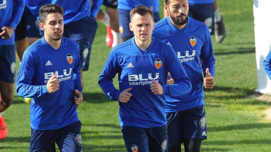 Marcelino recupera a Cheryshev tras el susto ante el Espanyol