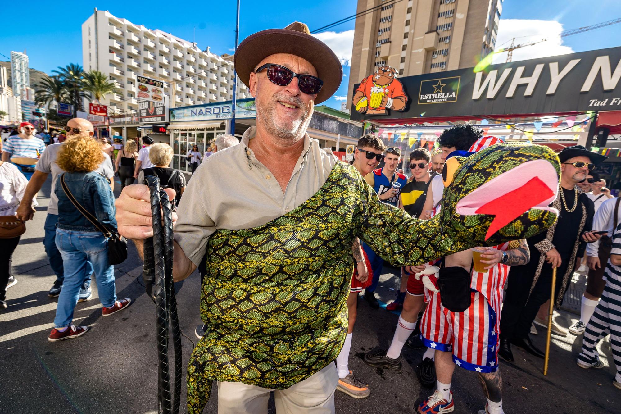 La "Fancy Dress" llena de disfraces Benidorm