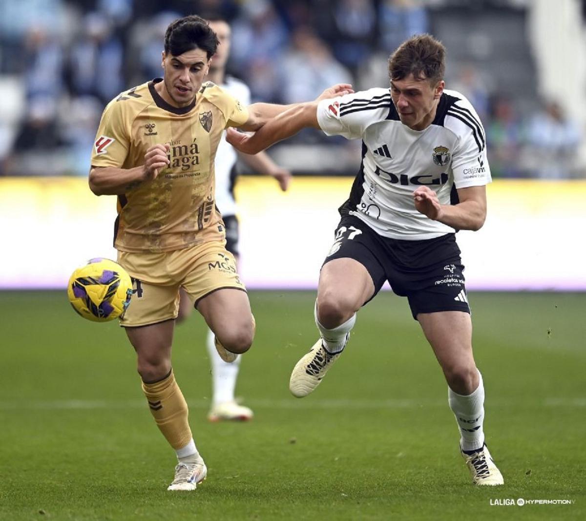 Julen Lobete volvió a ser titular en El Plantío.