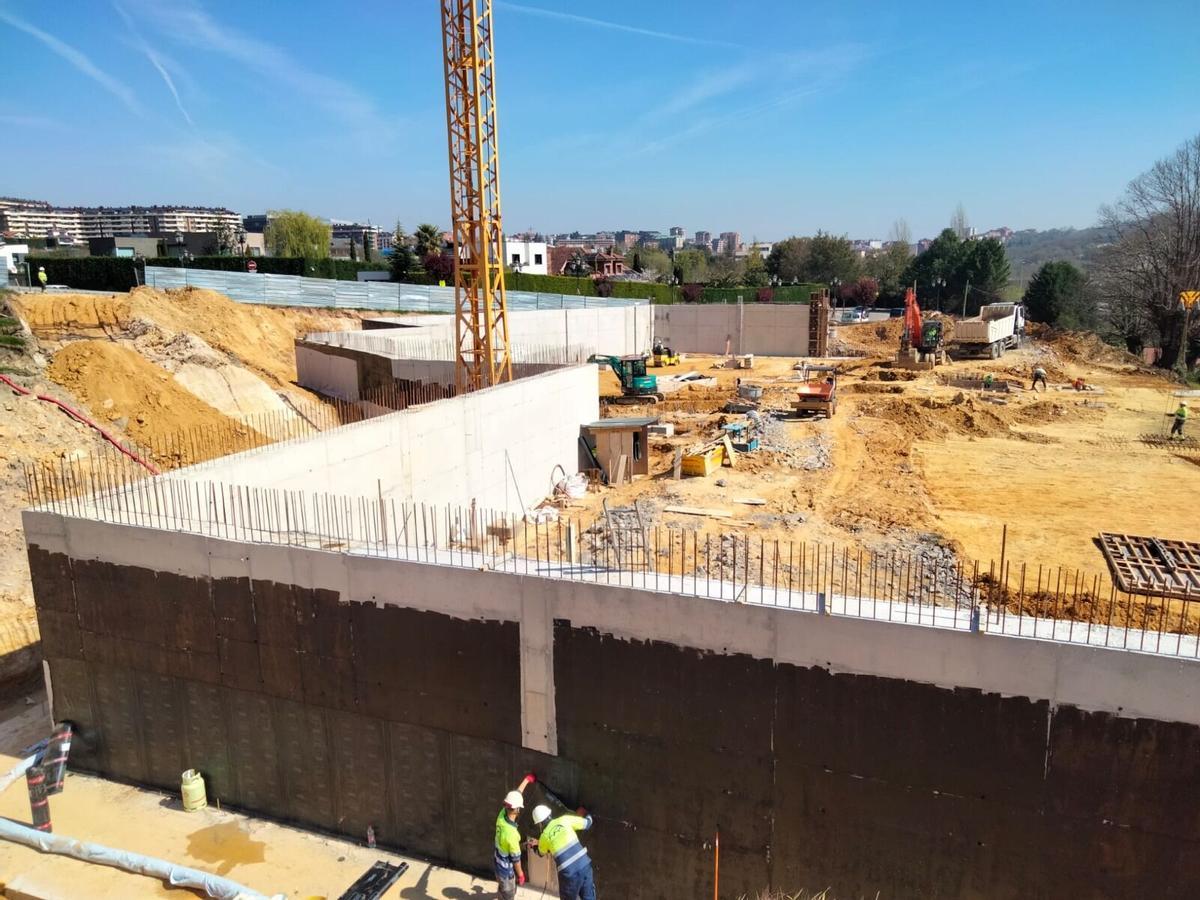Las obras del nuevo colegio especial de Montecerrao.