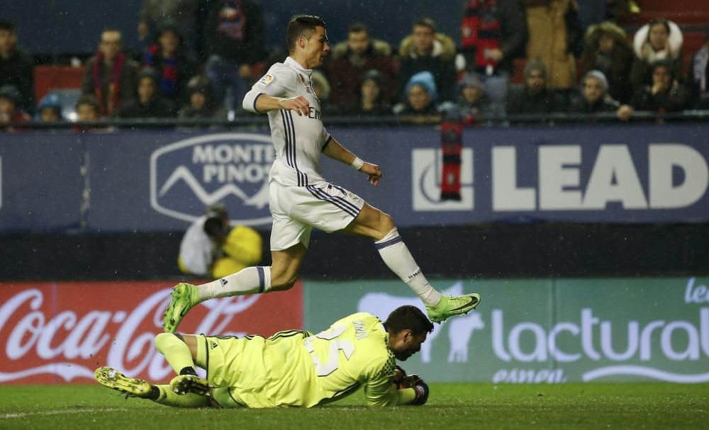 Las imágenes del Osasuna-Real Madrid.